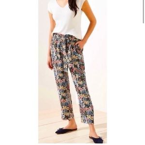 Loft floral tie waist cargo pants size Medium petite